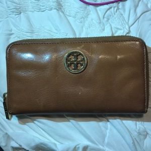 Tory Burch wallet